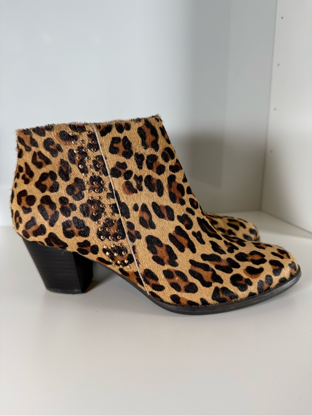 Vionic Georgia Leopard Calf Hair Ankle Booties Size 5